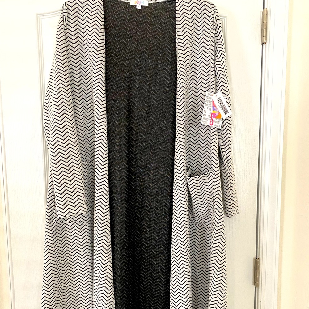Lularoe Sarah NWT, Size Small